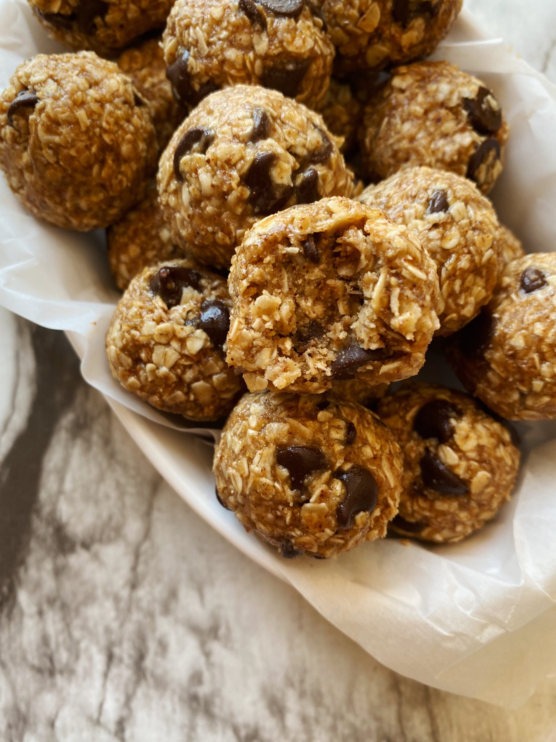 No-bake Chocolate Chip Energy Bites - Something Nutritious