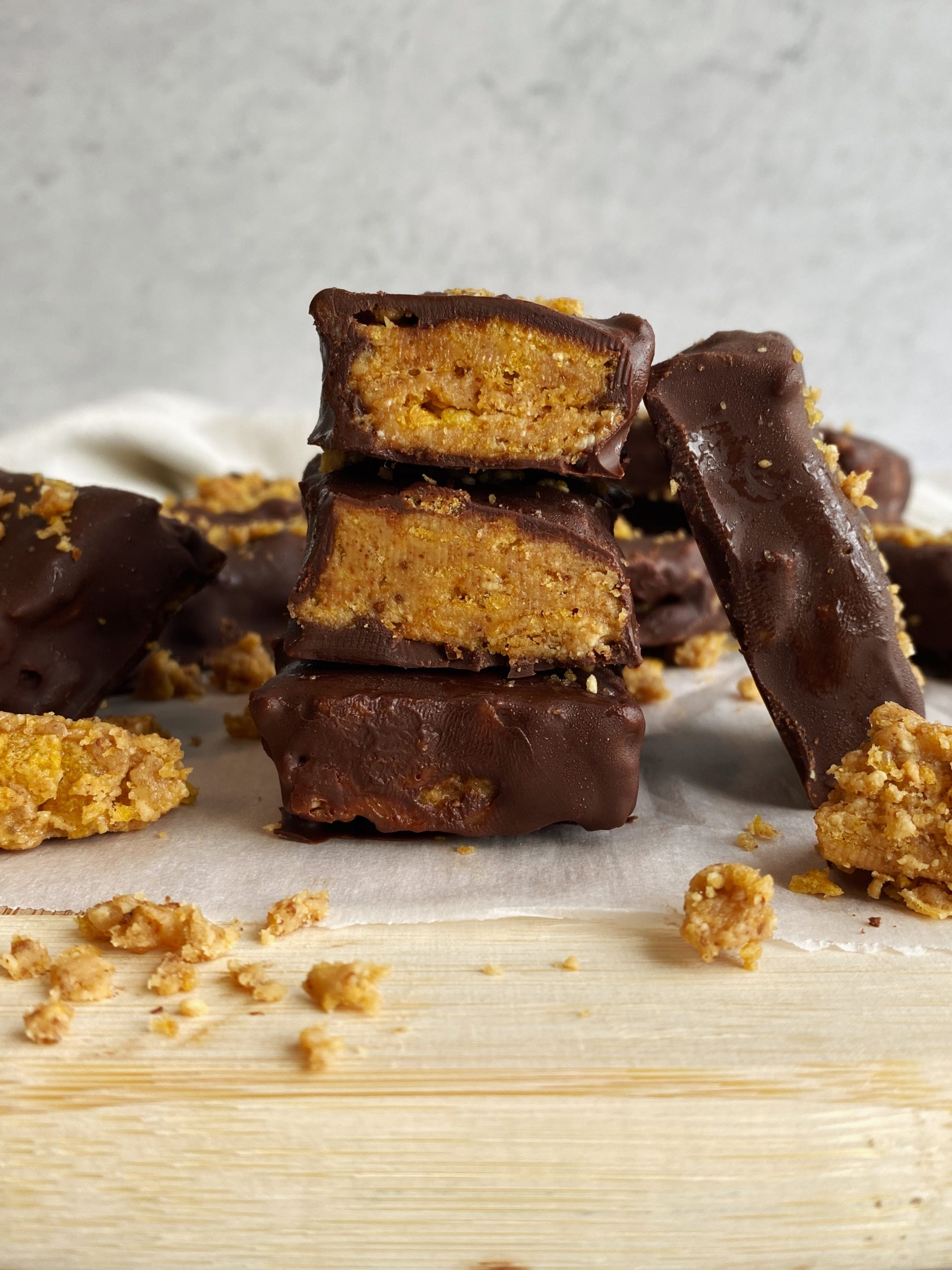 Homemade Butterfinger Bars (gluten-free) - Something Nutritious