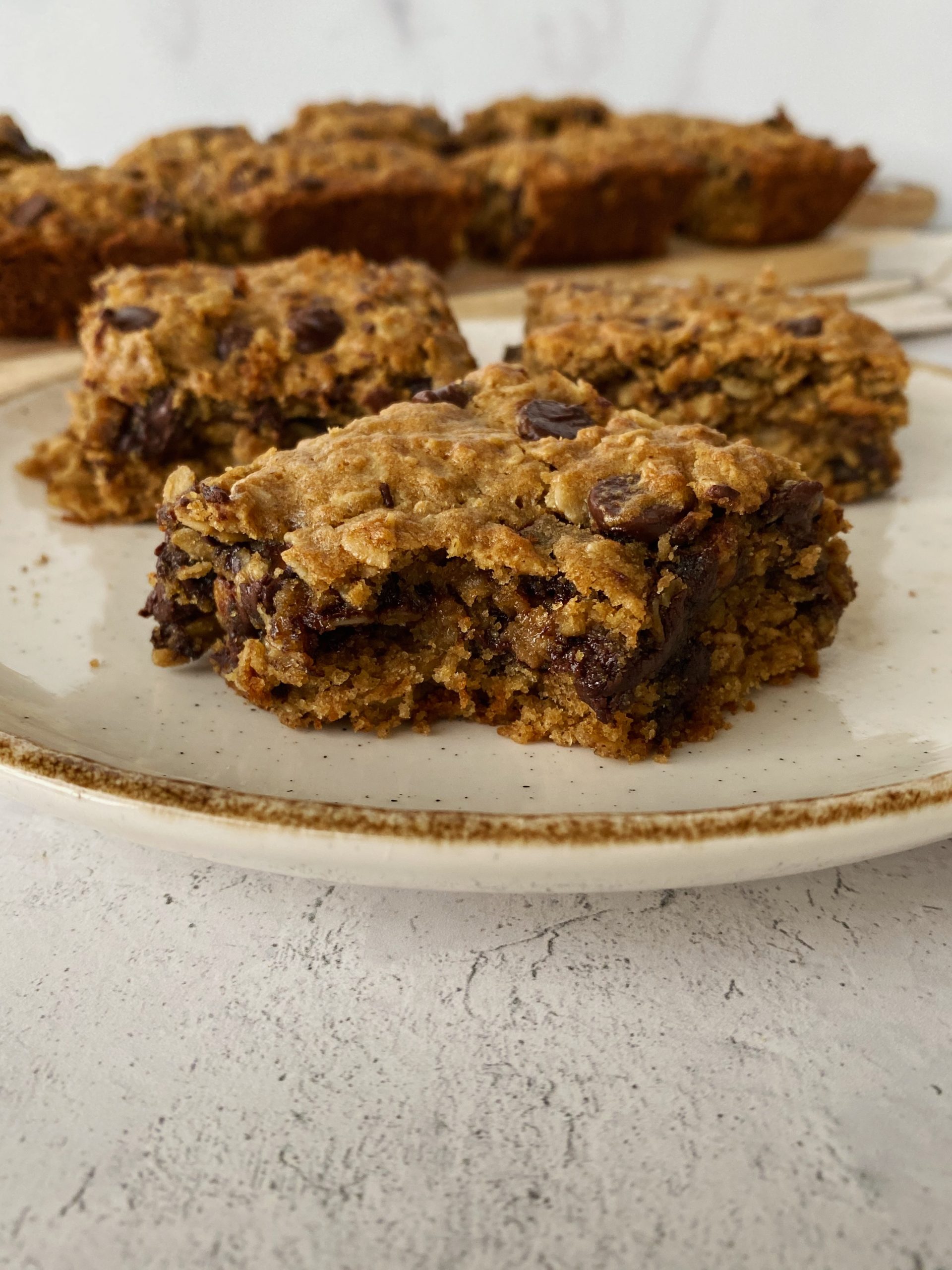 chocolate chip oatmeal bars
