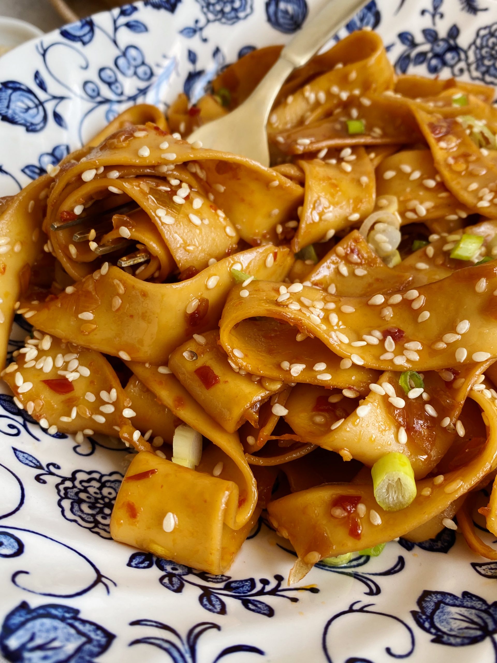 chili garlic noodles