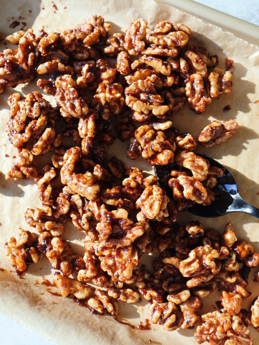 Cinnamon Date Walnuts
